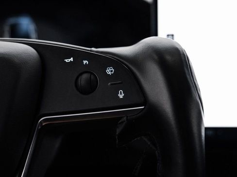 Used 2022 Tesla Model X image 21