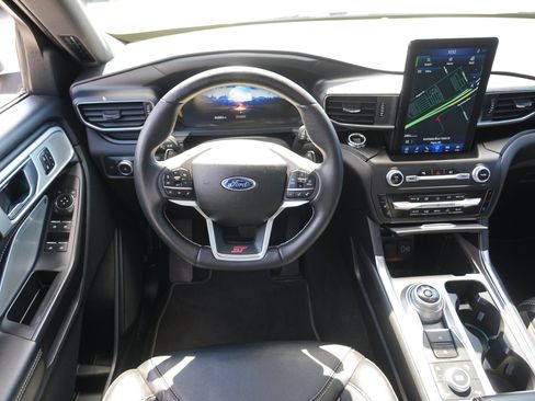 Used 2020 Ford Explorer ST w/ ST Street Pack AWD/4WD image 18