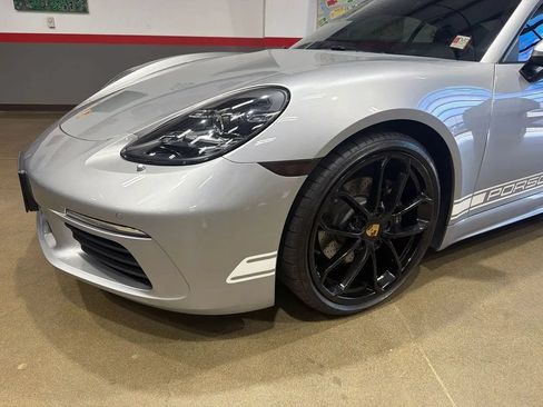 Used 2024 Porsche 718 Cayman RWD image 35