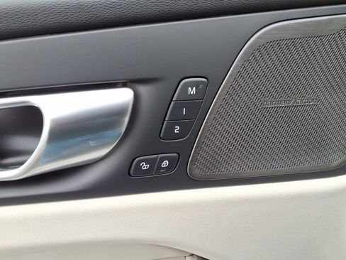 New 2026 Volvo XC60 B5 Ultra w/ Protection Package Premier image 12