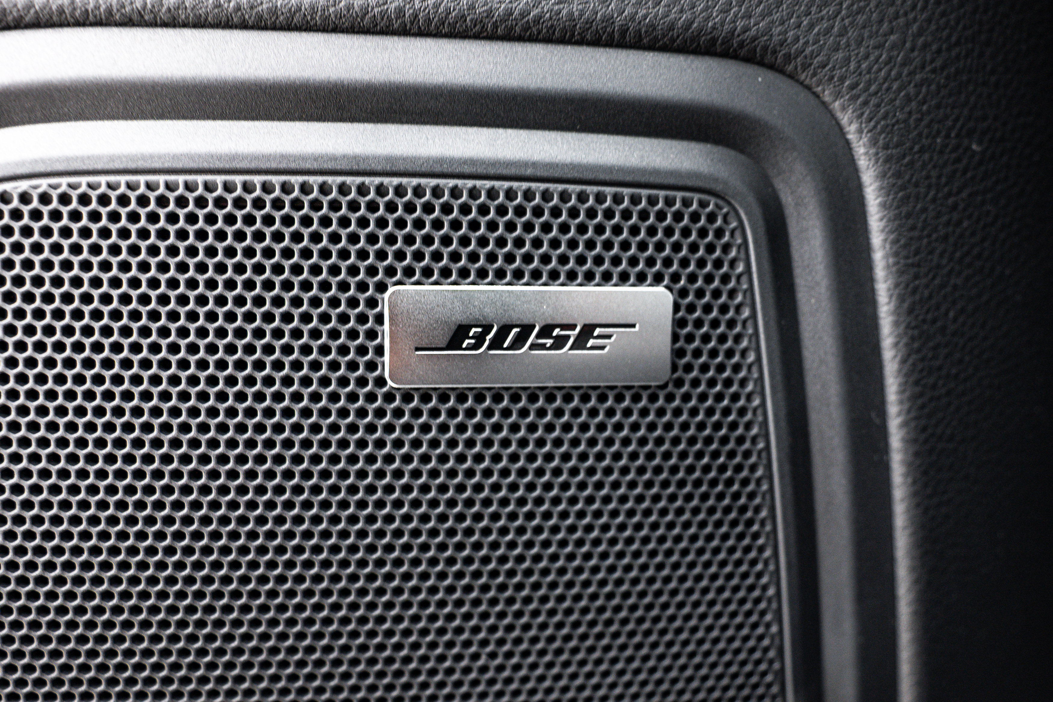 Certified 2026 Porsche Macan AWD/4WD image 18