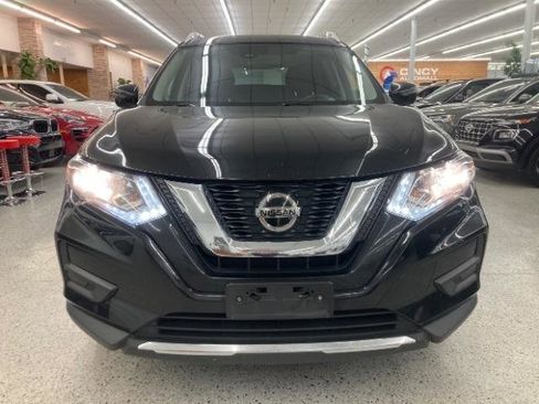 Used 2020 Nissan Rogue SV AWD/4WD image 2