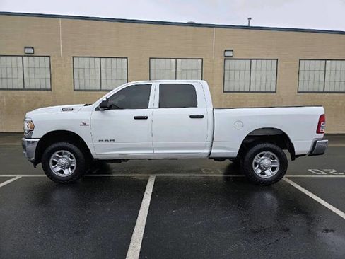 Used 2022 RAM 2500 Tradesman w/ Chrome Appearance Group image 4