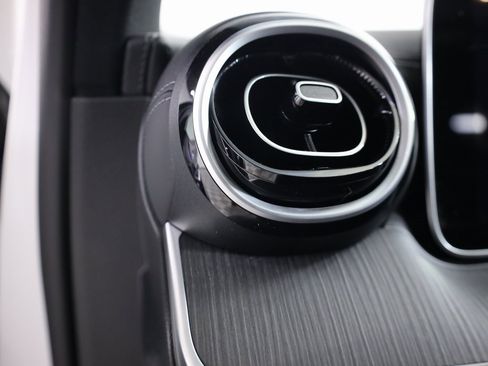 Used 2025 Mercedes-Benz C 300 C 300 image 18