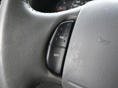 Used 2002 Ford F350 Lariat image 27