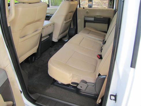 Used 2015 Ford F250 Lariat w/ Lariat Ultimate Package image 18