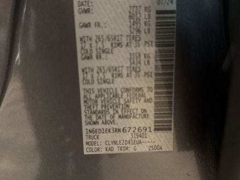 Certified 2024 Nissan Frontier SL image 32