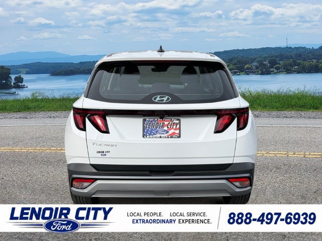 Used 2026 Hyundai Tucson SE FWD image 3