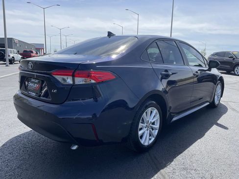 Used 2023 Toyota Corolla LE w/ LE Premium Package FWD image 4