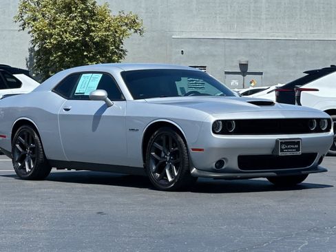 Used 2022 Dodge Challenger R/T w/ Blacktop Package RWD image 5