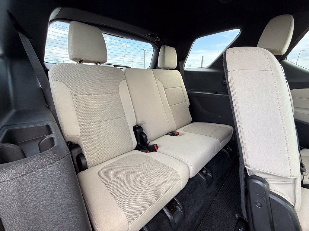 Used 2022 Chevrolet Traverse LS AWD/4WD image 28