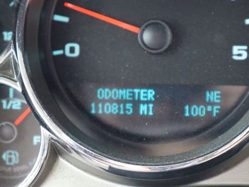 Used 2009 GMC Sierra 2500 SLE w/ Convenience Package AWD/4WD image 9