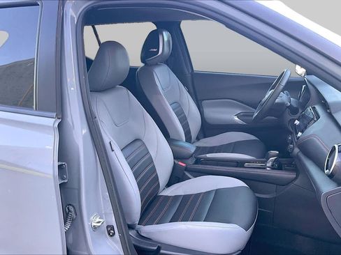 Used 2021 Nissan Kicks SR w/ SR Premium Package FWD image 9