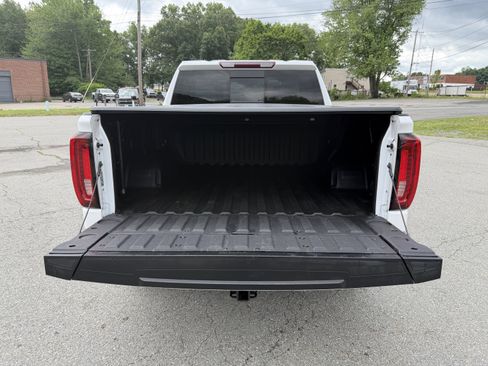 Used 2023 GMC Sierra 1500 SLT w/ SLT Premium Package AWD/4WD image 21
