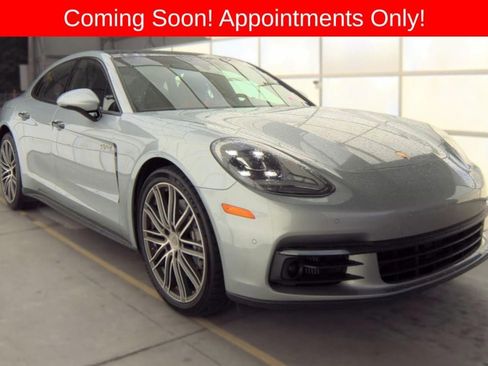 Used 2018 Porsche Panamera 4 AWD/4WD image 1