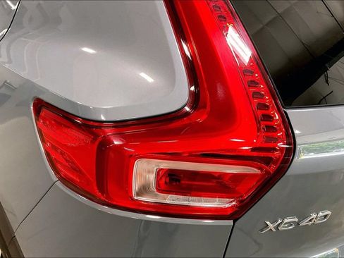 Used 2020 Volvo XC40 T5 Momentum w/ Protection Package AWD/4WD image 23