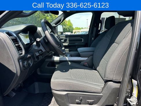 New 2025 RAM 2500 Big Horn AWD/4WD image 13