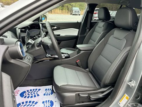 New 2026 Chevrolet Trax LT w/ Driver Confidence Package image 18