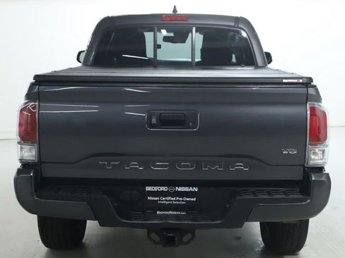 Used 2022 Toyota Tacoma TRD Sport image 41