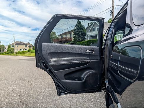 Used 2018 Dodge Durango SRT AWD/4WD image 11