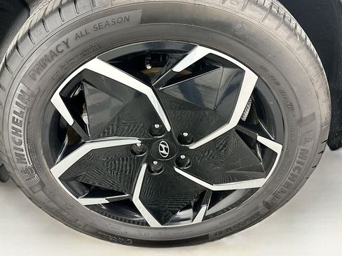 Used 2024 Hyundai Ioniq 5 SEL image 11