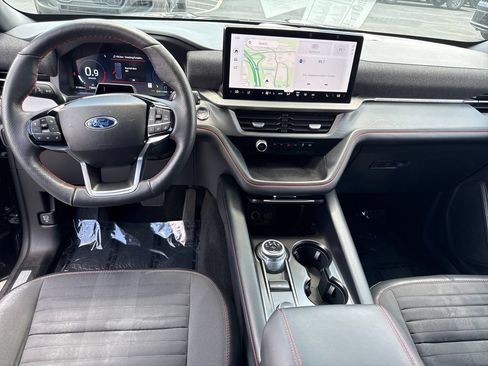 Used 2025 Ford Explorer ST-Line w/ ST-Line Street Pack AWD/4WD image 15