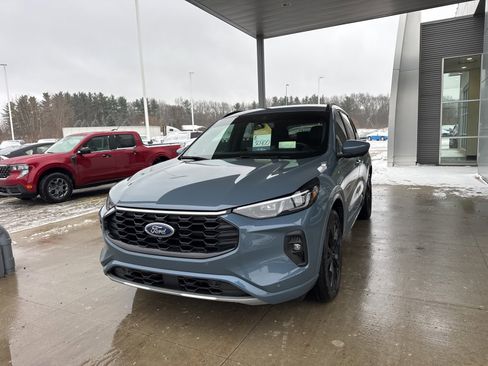 Certified 2024 Ford Escape ST-Line Elite w/ Premium Technology Package image 3