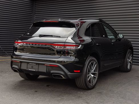 Certified 2026 Porsche Macan AWD/4WD image 11