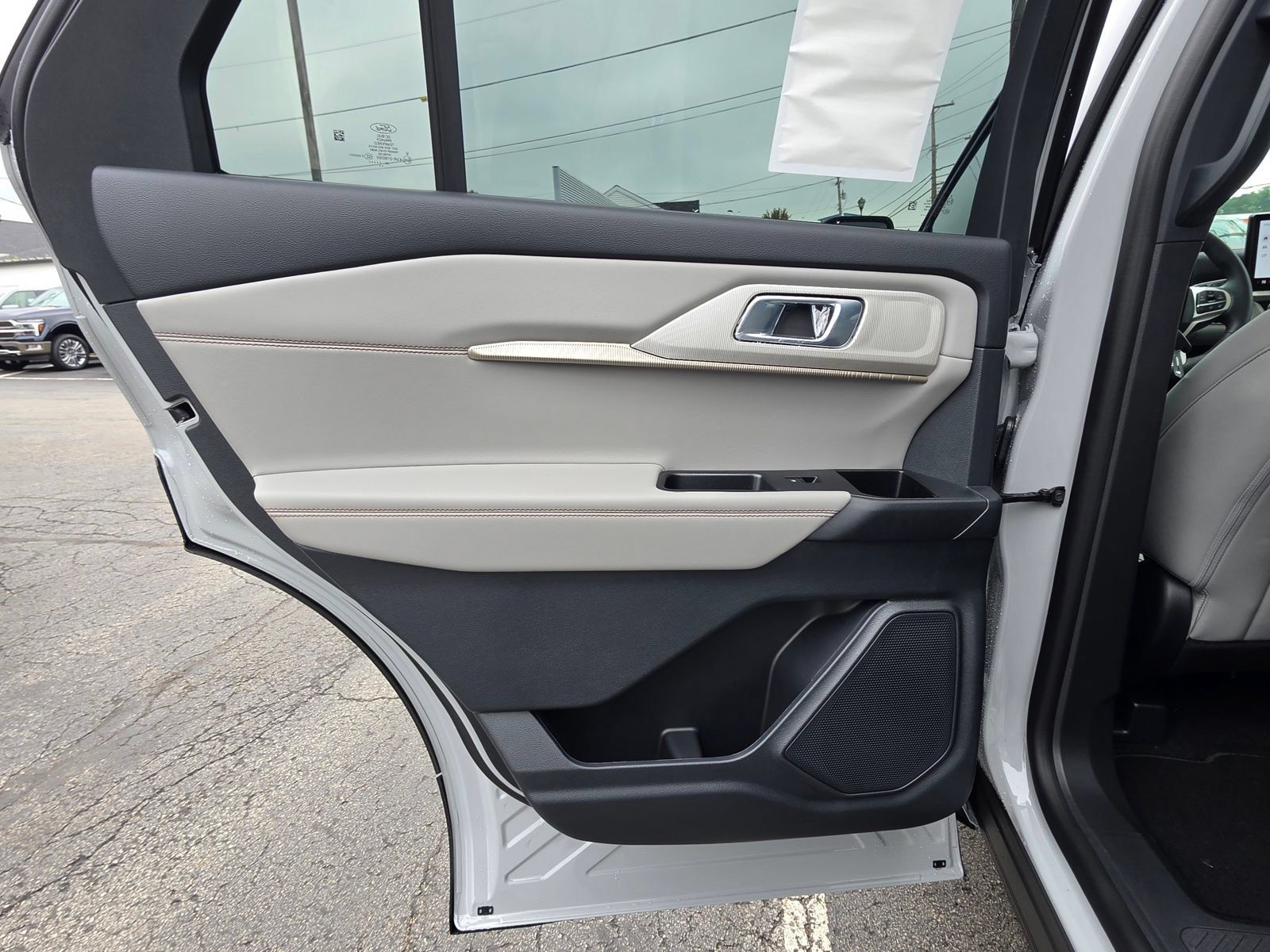 New 2027 Ford Explorer Active w/ Active Comfort Package AWD/4WD image 16