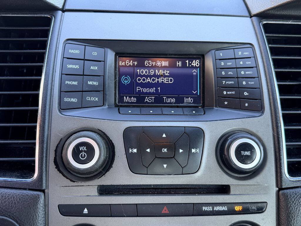 Used 2013 Ford Taurus SEL FWD image 16