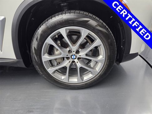 Certified 2024 BMW X5 xDrive40i image 11