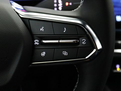 Certified 2026 Chevrolet Equinox EV LT w/ Convenience Package II FWD image 16