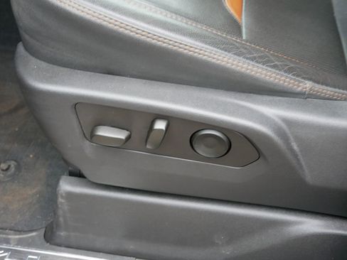 Used 2023 GMC Sierra 1500 AT4 w/ AT4 Preferred Package image 17