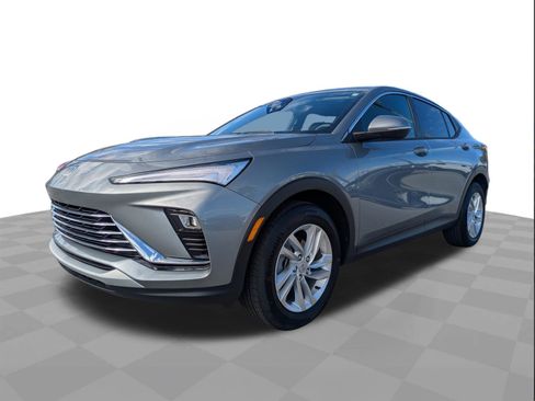 Certified 2024 Buick Envista Preferred w/ Advanced Safety Package image 2