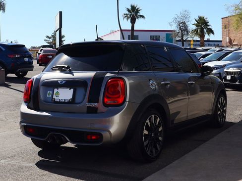 Used 2017 MINI Cooper S image 13