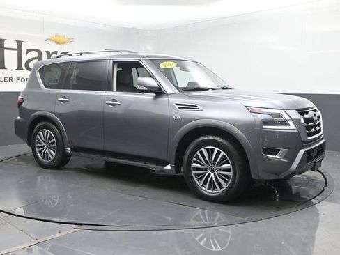 Used 2022 Nissan Armada SL w/ Captain's Chairs Package AWD/4WD image 6