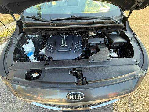 Used 2018 Kia Sedona SX FWD image 35