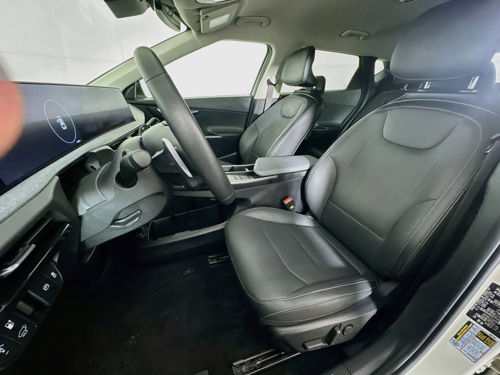 Used 2024 Kia EV6 Wind RWD image 13