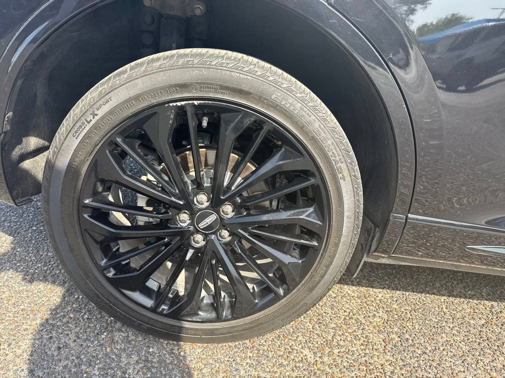 Certified 2024 Lincoln Corsair Reserve w/ Jet Appearance Package FWD image 10