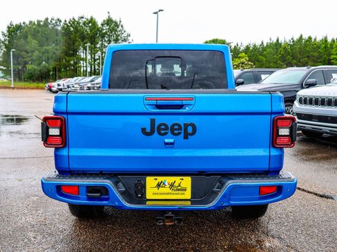 Used 2022 Jeep Gladiator Overland AWD/4WD image 8