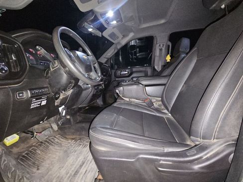 Used 2024 Chevrolet Silverado 2500 W/T w/ WT Fleet Convenience Package image 4