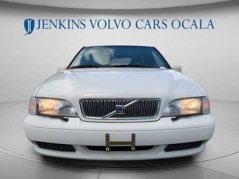Used 1999 Volvo V70 FWD image 8