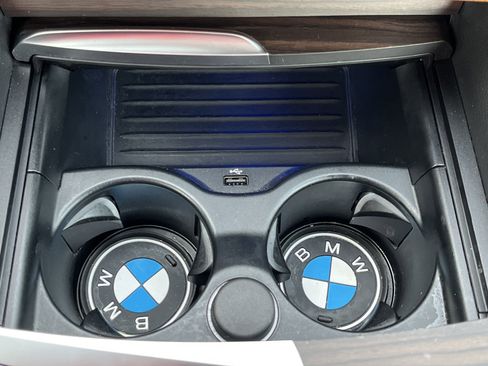 Used 2022 BMW 540i w/ Premium Package image 7