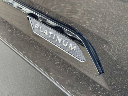 Used 2023 Toyota Tundra Platinum AWD/4WD image 9