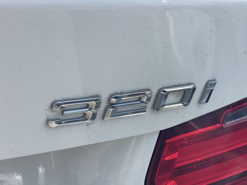 Used 2015 BMW 320i Sedan RWD image 7