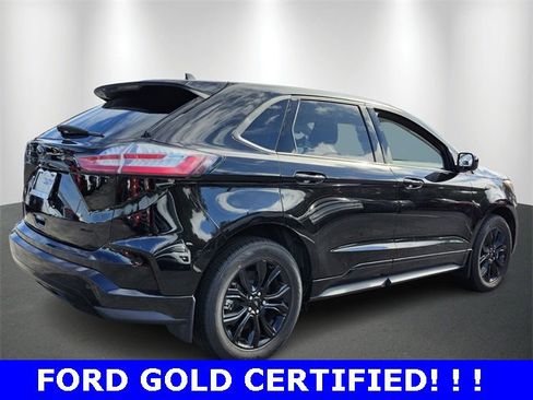 Used 2024 Ford Edge SE w/ Black Appearance Package image 4