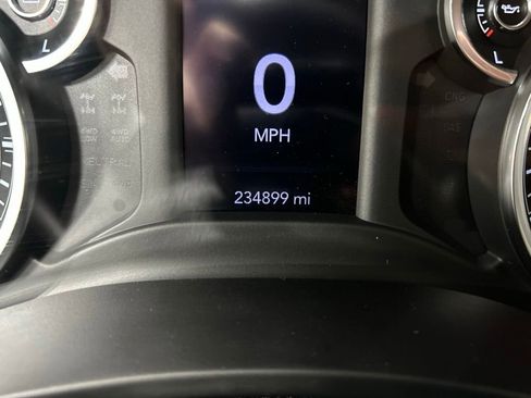 Used 2020 RAM 2500 Tradesman AWD/4WD image 9
