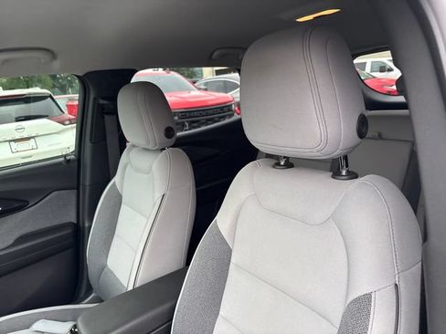Used 2021 Chevrolet TrailBlazer LT FWD image 9