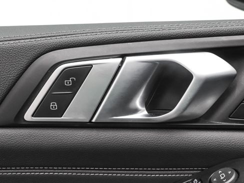 Used 2022 BMW X5 M50i w/ Executive Package image 13