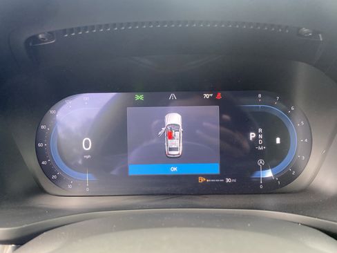 Used 2025 Volvo V60 B5 Cross Country Plus image 13